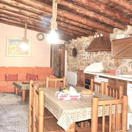 2 Bedrooms House At Villar de Corneja